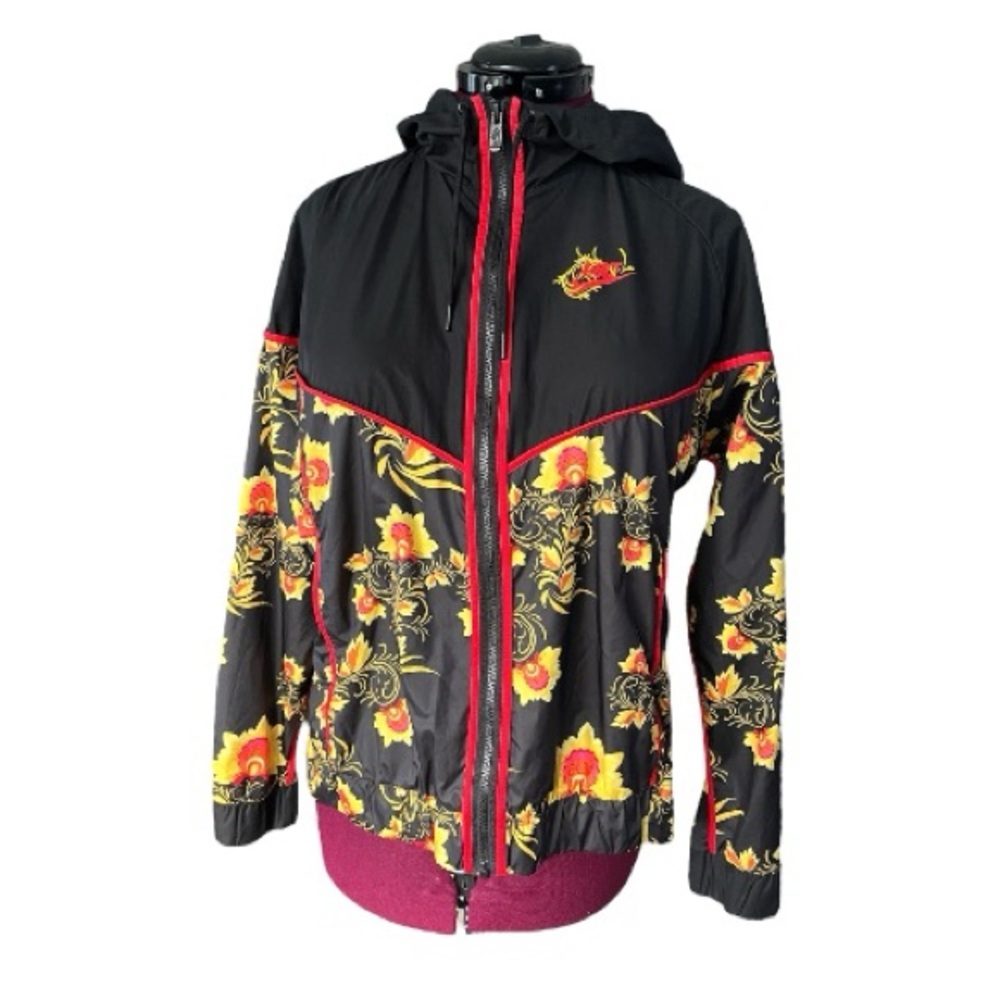 Nike Windbreaker Jacket – Floral Print